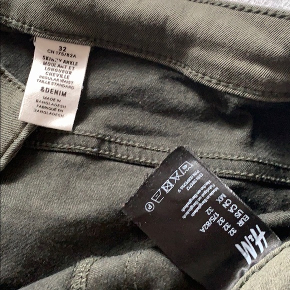 Jeans - Picture 2 of 2